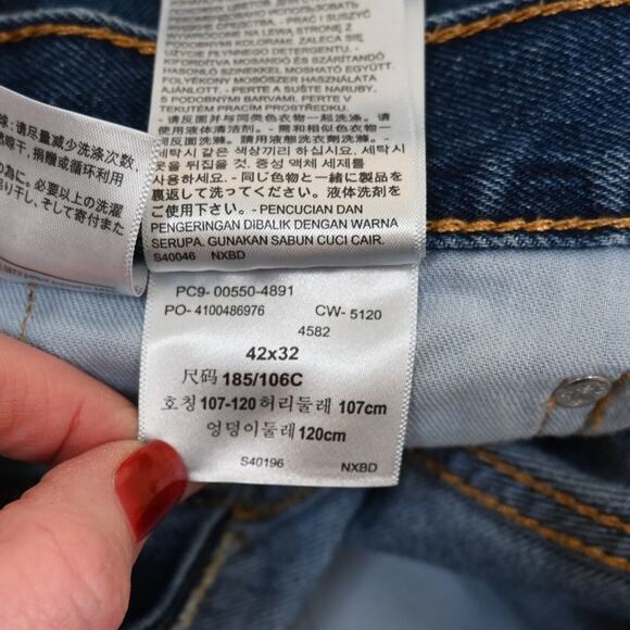 Levi's 550 Relaxed Fit Jeans Mens 42x32 - Picture 9 of 9